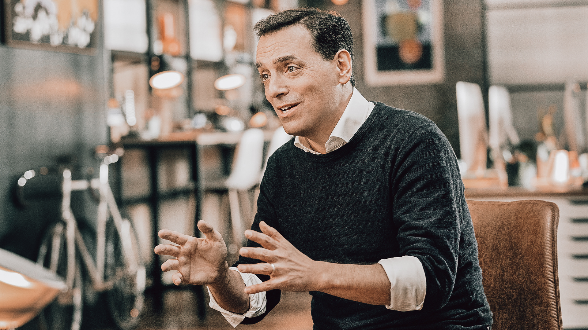 Masterclass Sales & Persuasion With Daniel Pink - Notable Distinction