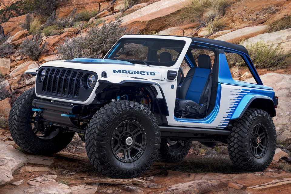 JEEP WRANGLER MAGNETO 2.0 ELECTRIC SUV CONCEPT - Notable Distinction